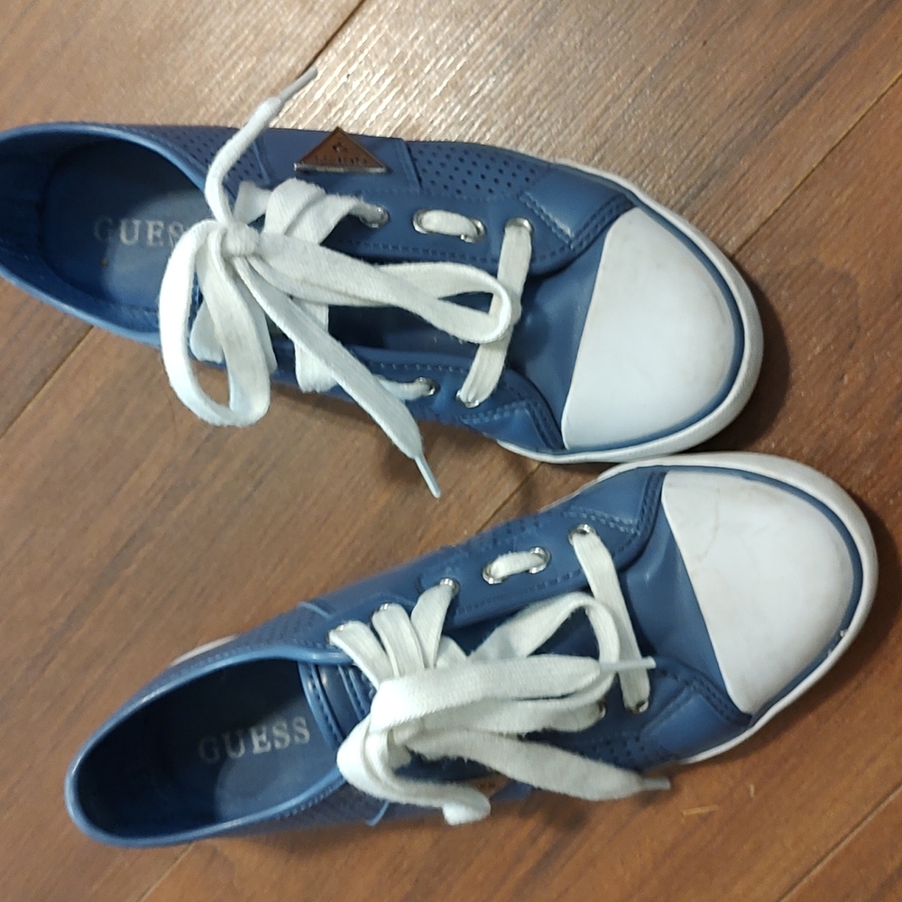 Women's shoes